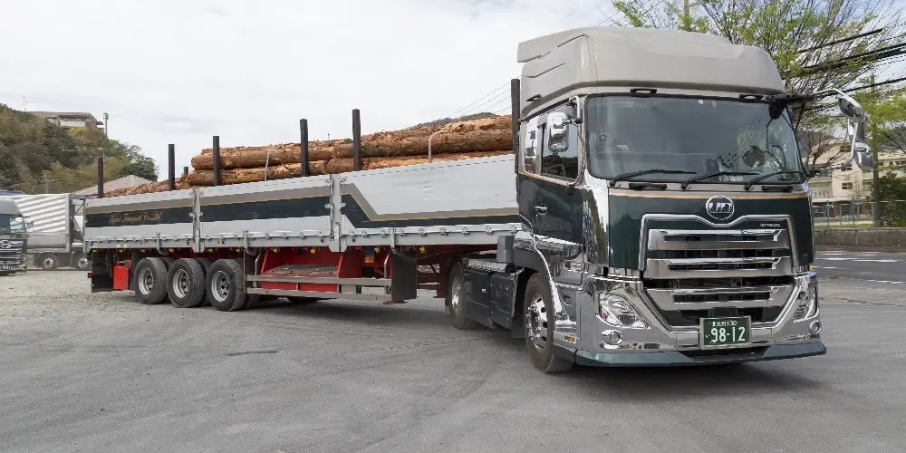 トラクターヘッド:保有台数9台