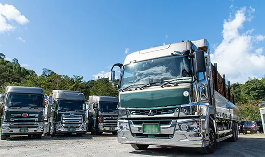 トレーラー運転手「長距離・地場配送」 (正社員)